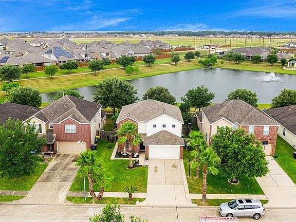 3rd image of 10919 Creek Mist Dr