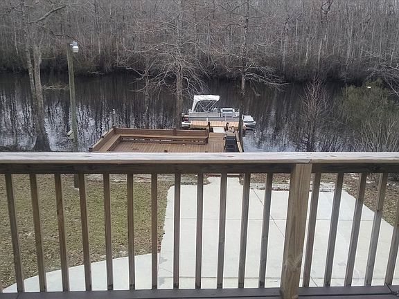 Floating dock