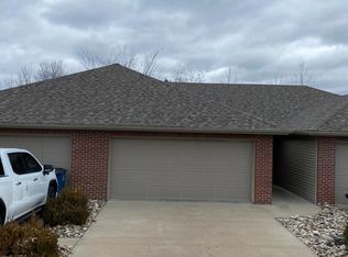 1403 Notting Hill Dr, Jefferson City, MO 65109