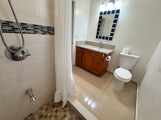 1051 7th Ave #B — Photo 7