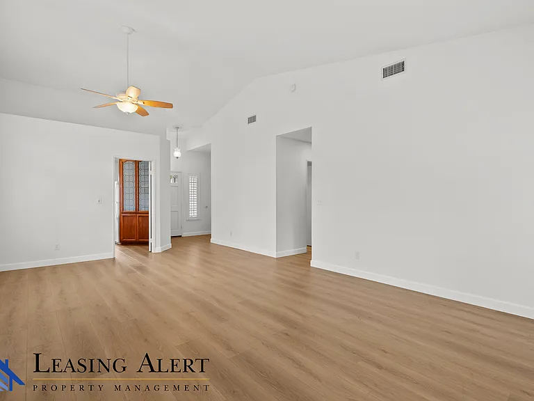 23459 Riversbridge Way — Photo 4