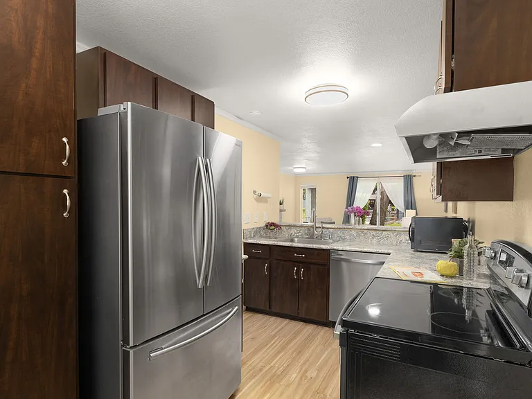 280 Newport Way NW #B-15 — Photo 17