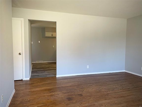 2nd image of 10125 Maraldo Pl