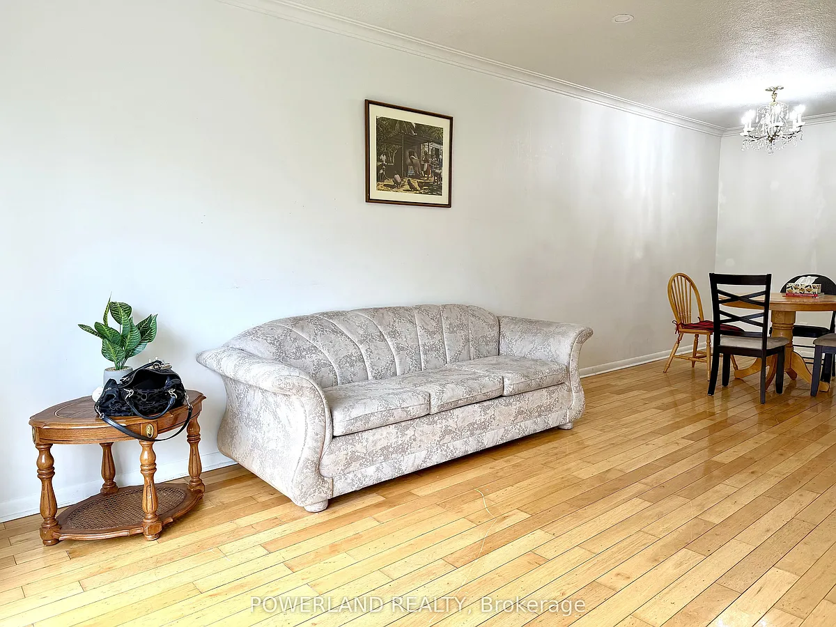 Building Photo - 72 Pynford Cres #MAIN FLOOR