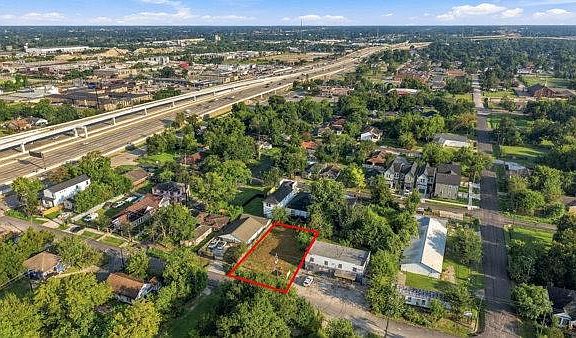 5th image of 3105 Roland St