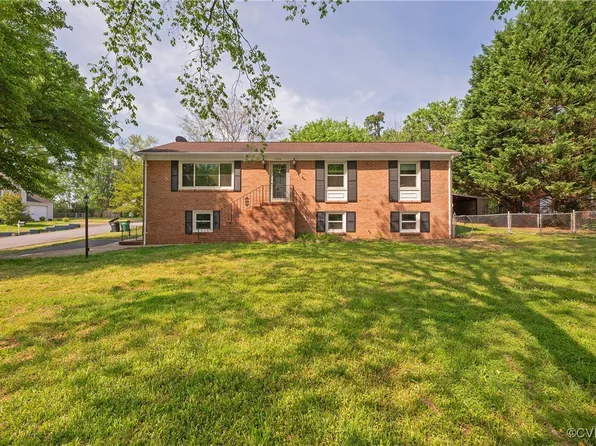 1520 Lee Ln, Hopewell, VA 23860