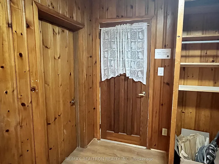 74 Lincoln Green Dr #LOWER — Photo 10