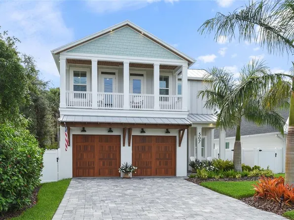 507 S Pine St, New Smyrna Beach, FL 32169