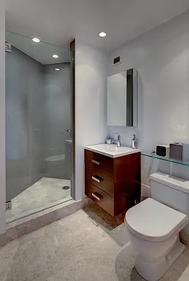 Rented by Macklowe Management Co. Inc | media 4