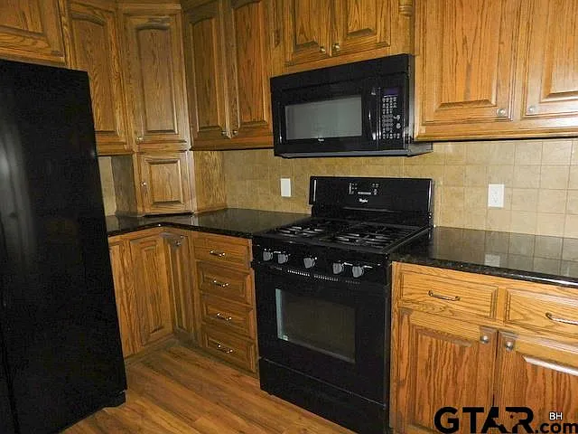 305 Rita Dr — Photo 8