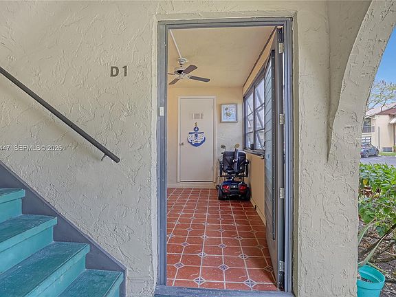 3rd image of 339 Pine Ridge Cir APT D-1