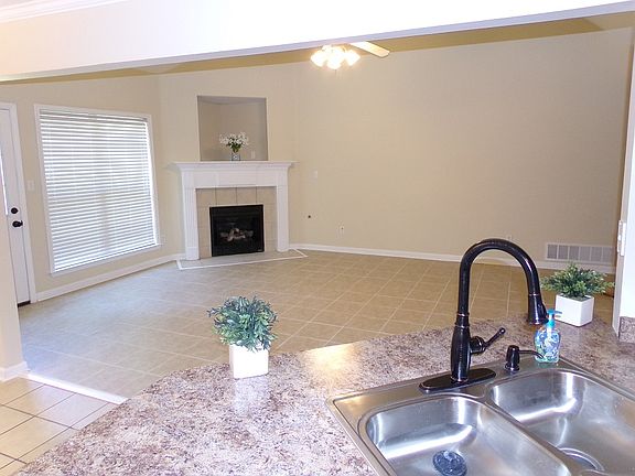 5th image of 9564 Taylor Dr