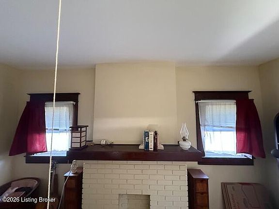 3rd image of 611 Colorado Ave