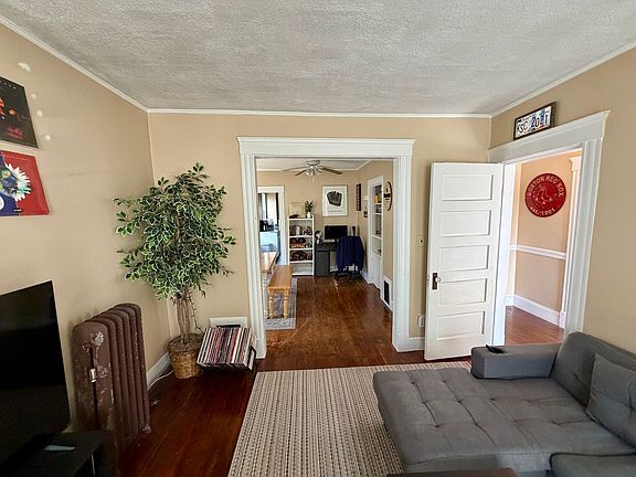 3rd image of 17-19 Orrin St