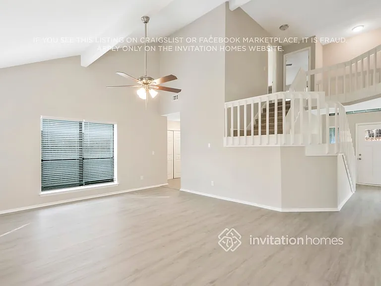 2120 Hunters Ridge Dr — Photo 4