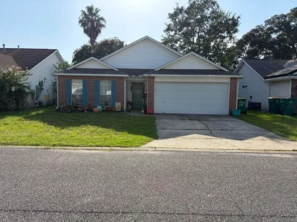 997 John Wayne Cir, Fort Walton Beach, FL 32547