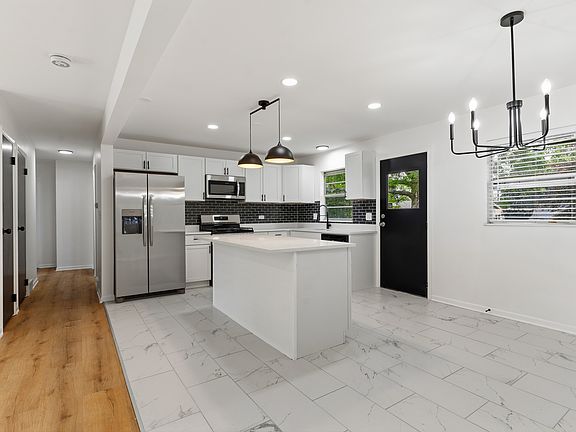 5th image of 2151 Baker St