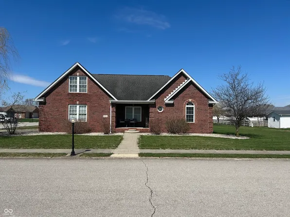 9162 Janelle Dr, Seymour, IN 47274