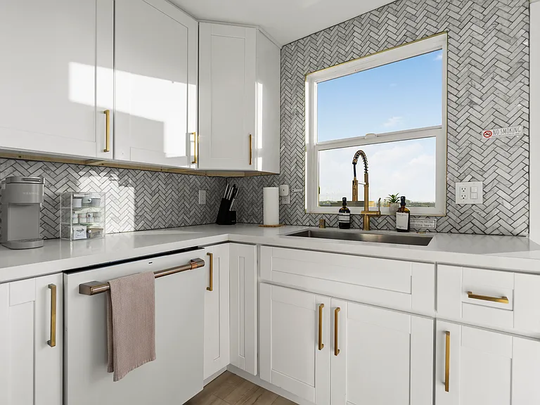 2125 W California St — Photo 30