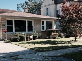 9613 S Cook Ave, Oak Lawn, IL 60453