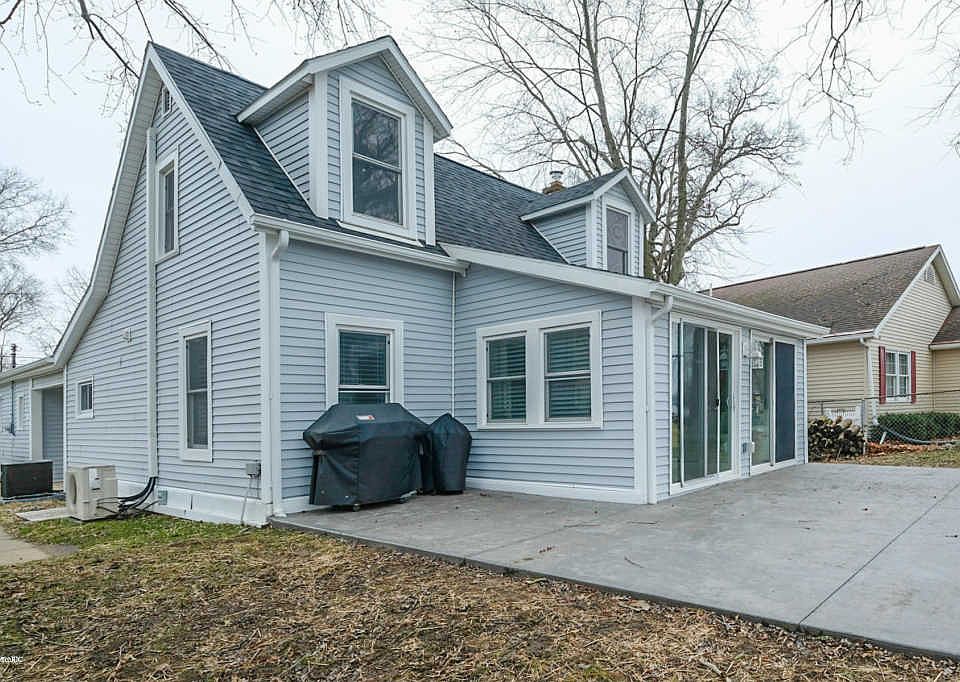 1st image of 8943 Waruf Ave