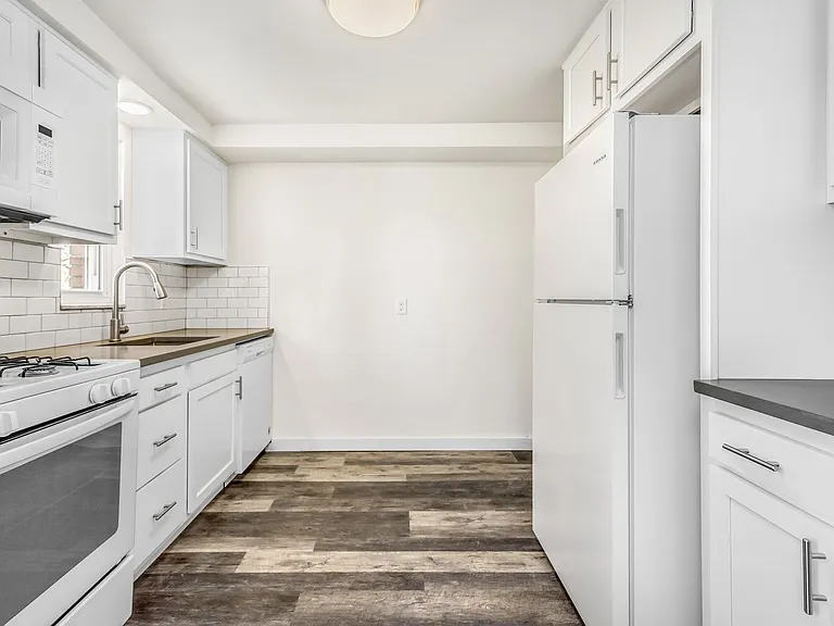 2126 Fairland St — Photo 10