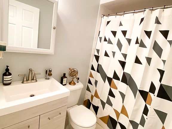 2nd image of 3401 S Parnell Ave #2