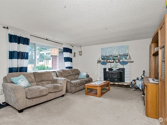 3rd image of 22109 44th Avenue E