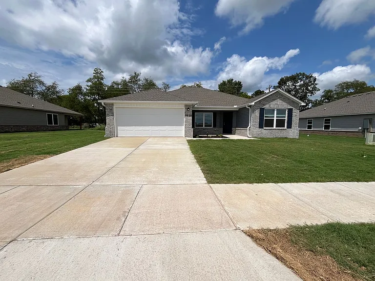 2620 Chittick St — Photo 3