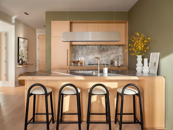 30 Front St #18D, Brooklyn, NY 11201