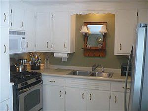 5th image of 758 S Blossom Lea Dr