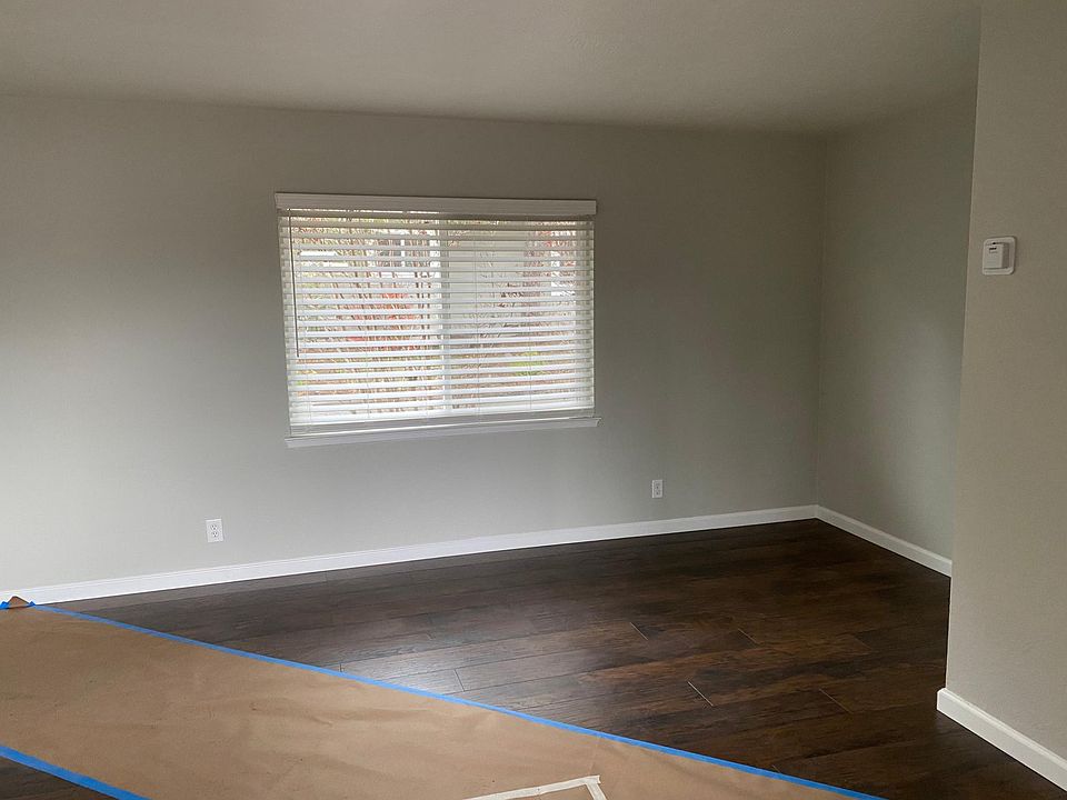 2nd image of 738 Orinda Ln