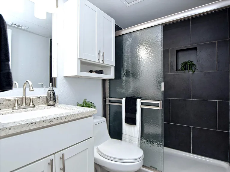 1840 Burton Dr #109 — Photo 12