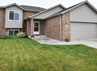 1219 38th Ave S, Moorhead, MN 56560