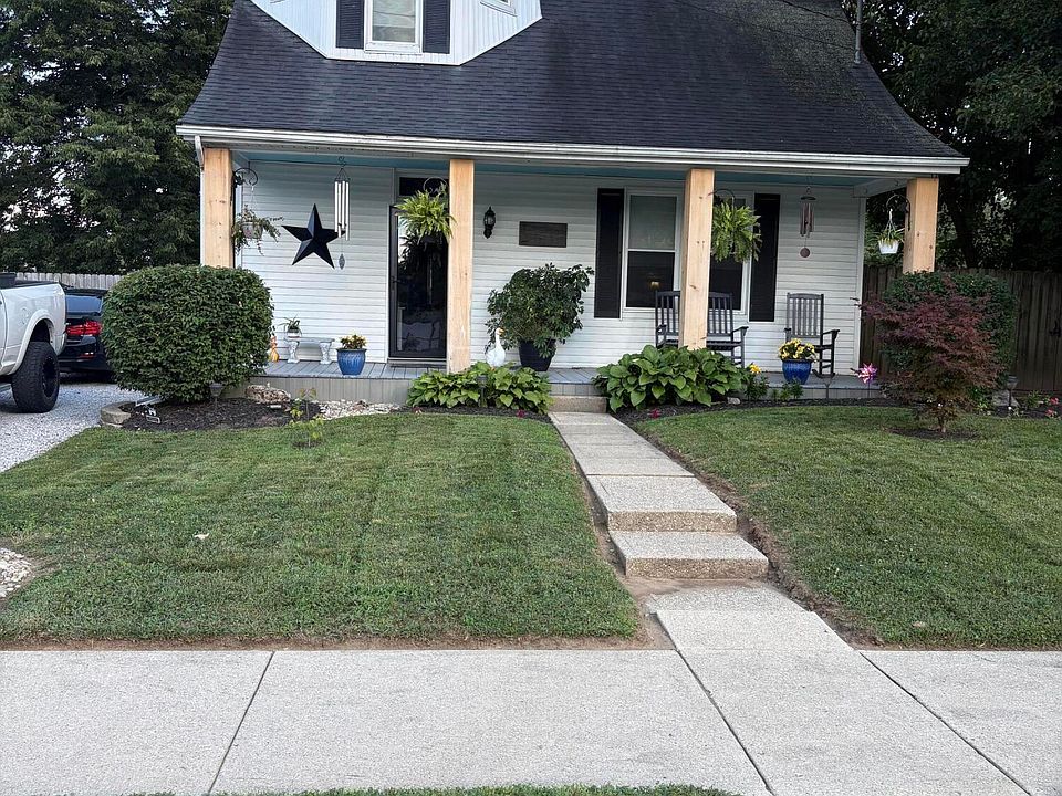 1st image of 303 W Main St