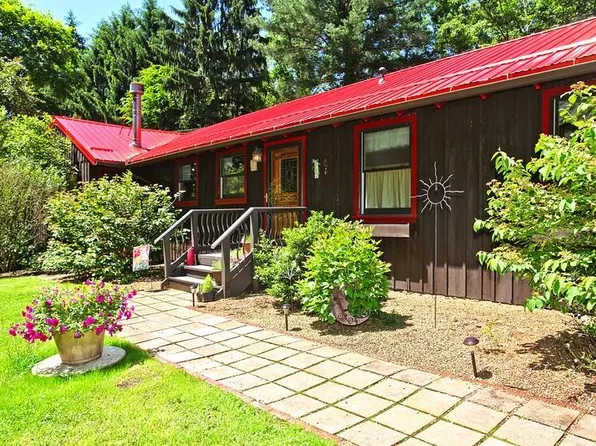 145 Semiconon Ln, Butler, PA 16001