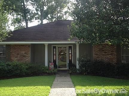 Backyard porch
						:
						Professional installed screen porch, 4 inch insulated roof keeps temp comfort.