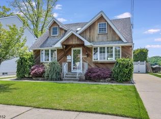1050 Colfax Ave, Pompton Lakes, NJ 07442