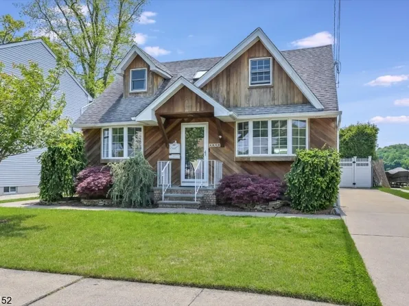 1050 Colfax Ave, Pompton Lakes Boro, NJ 07442