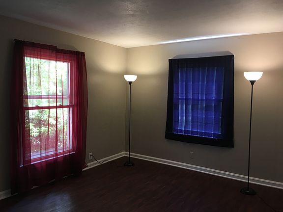 4th image of 1374 Bryden Dr