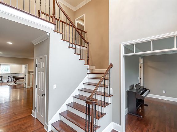 4th image of 108 Sleepy Hollow Ln