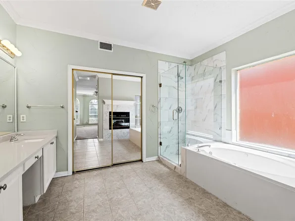 2324 Dyers Oak Dr, Plano, TX 75074