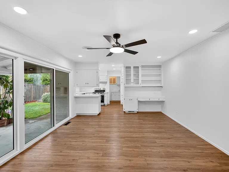 5940 Gloria Dr #0 — Photo 9