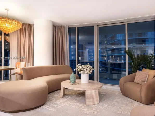 200 Biscayne Boulevard Way APT 4201, Miami, FL 33131