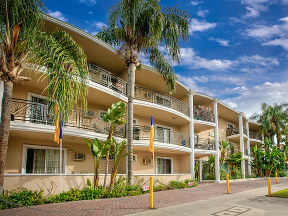 3rd image of 5424 Newcastle Ave #347