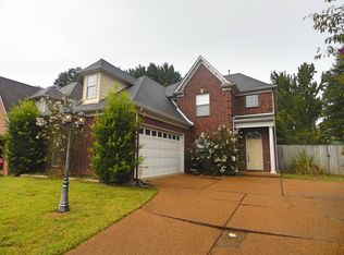 9334 N Fairmont Cir, Collierville, TN 38017