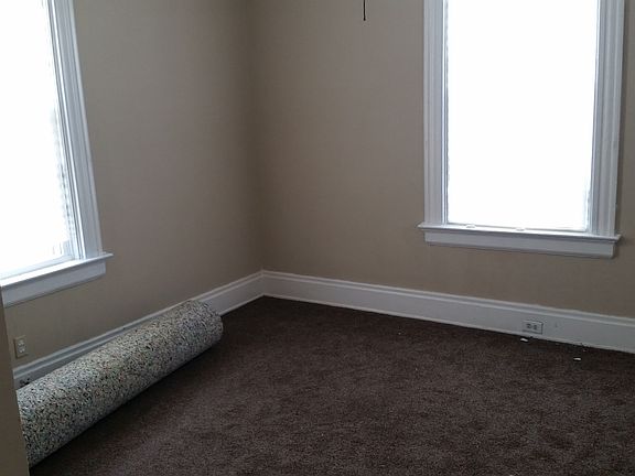 2nd image of 3707 Everett Ave