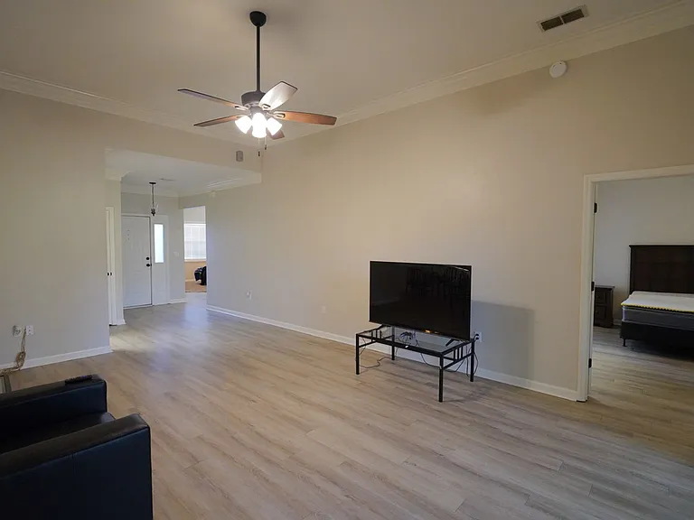 5370 Appledore Ln — Photo 6