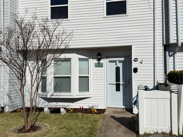 1159 Old Clubhouse Rd, Virginia Beach, VA 23453