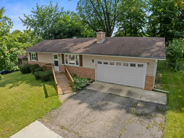 159 Westwood Dr, Hillsdale, MI 49242